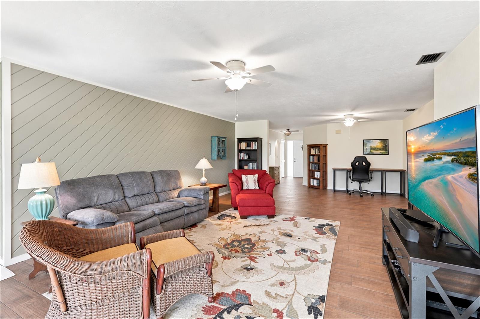 19989 PETRUCKA CIRCLE N, Lehigh Acres, FL 33936