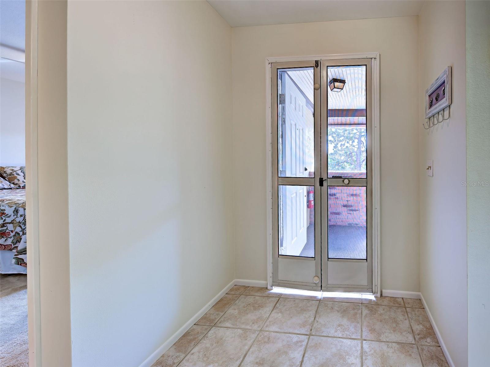 400 MISSION TRAIL E, #F, Venice, FL 34285