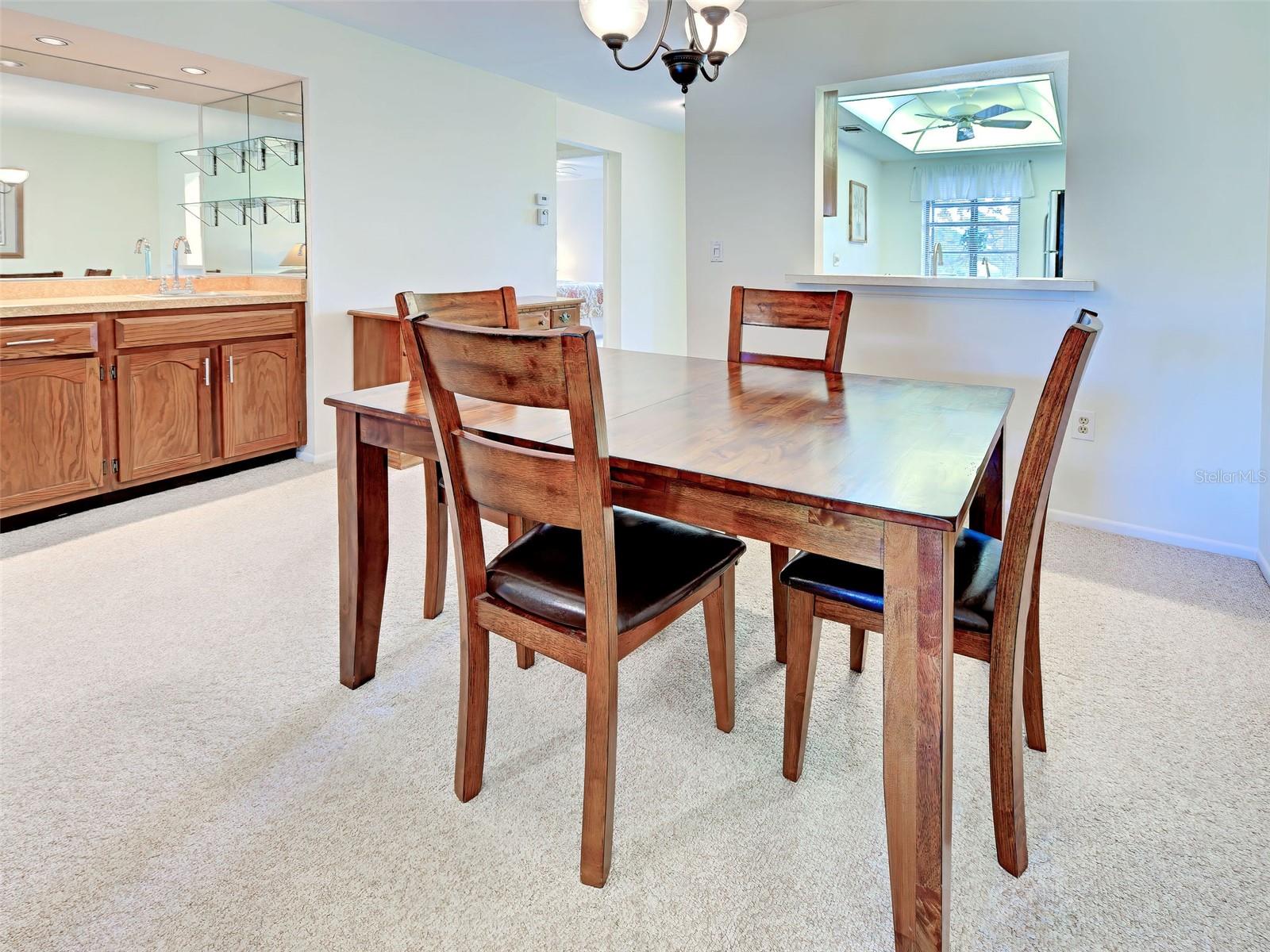 400 MISSION TRAIL E, #F, Venice, FL 34285