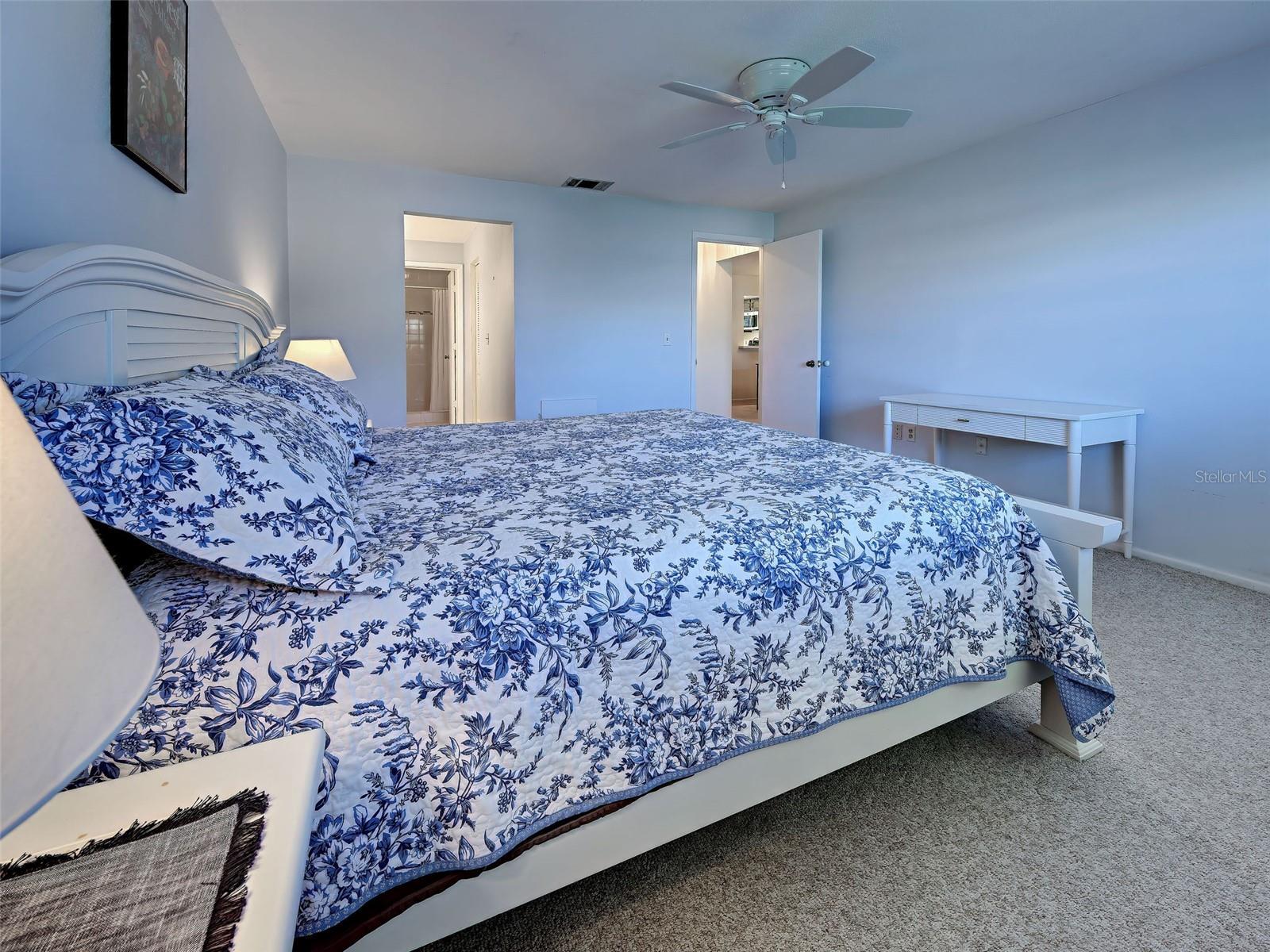 400 MISSION TRAIL E, #F, Venice, FL 34285