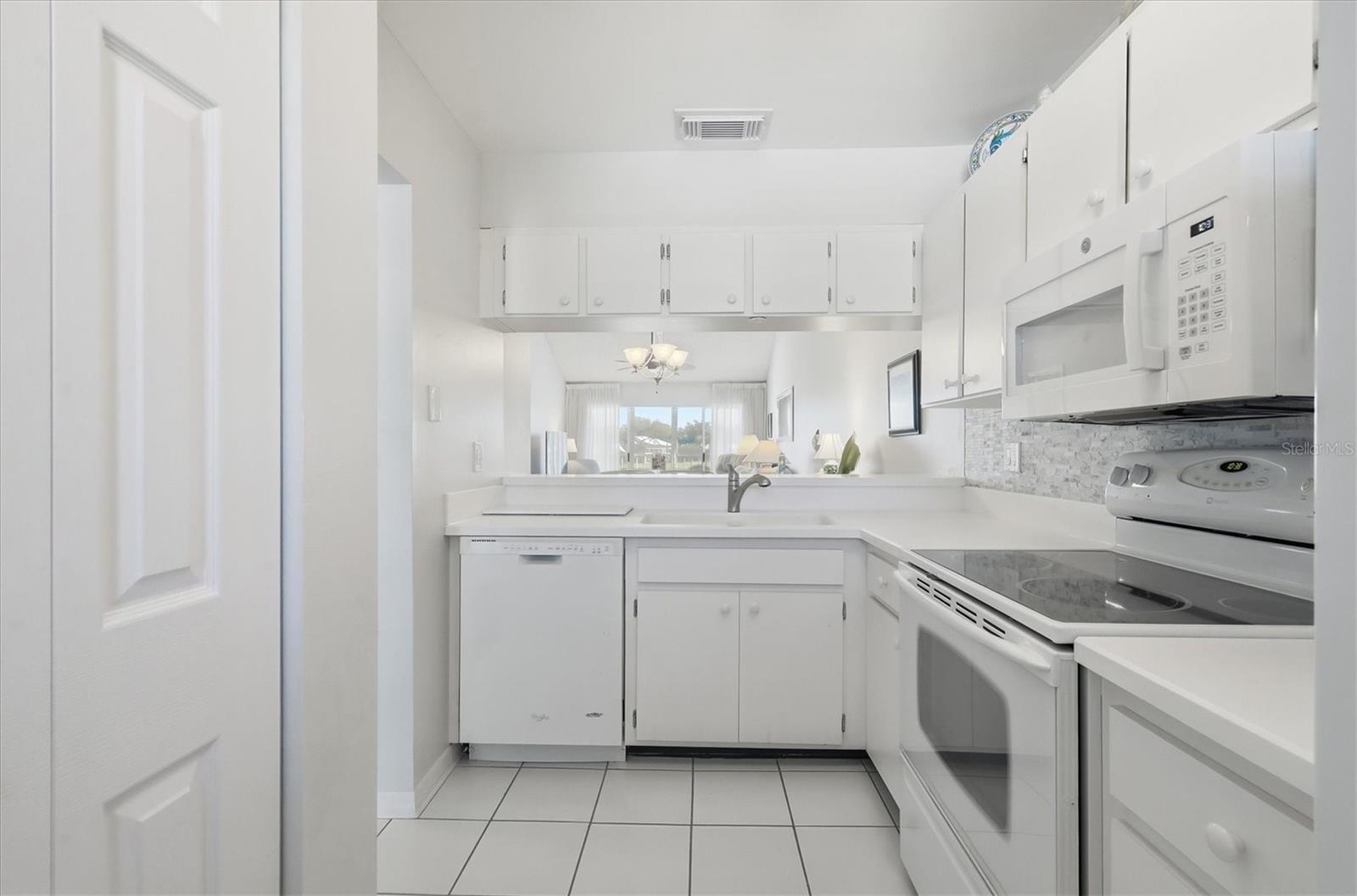 414 CERROMAR CIRCLE S, #249, Venice, FL 34293