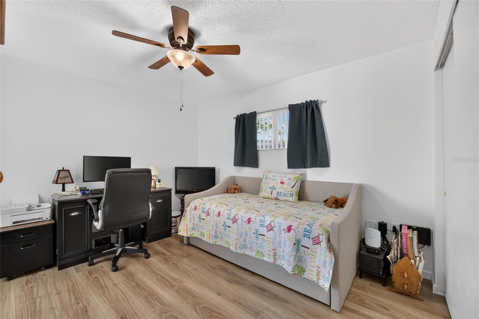 Guest bedroom