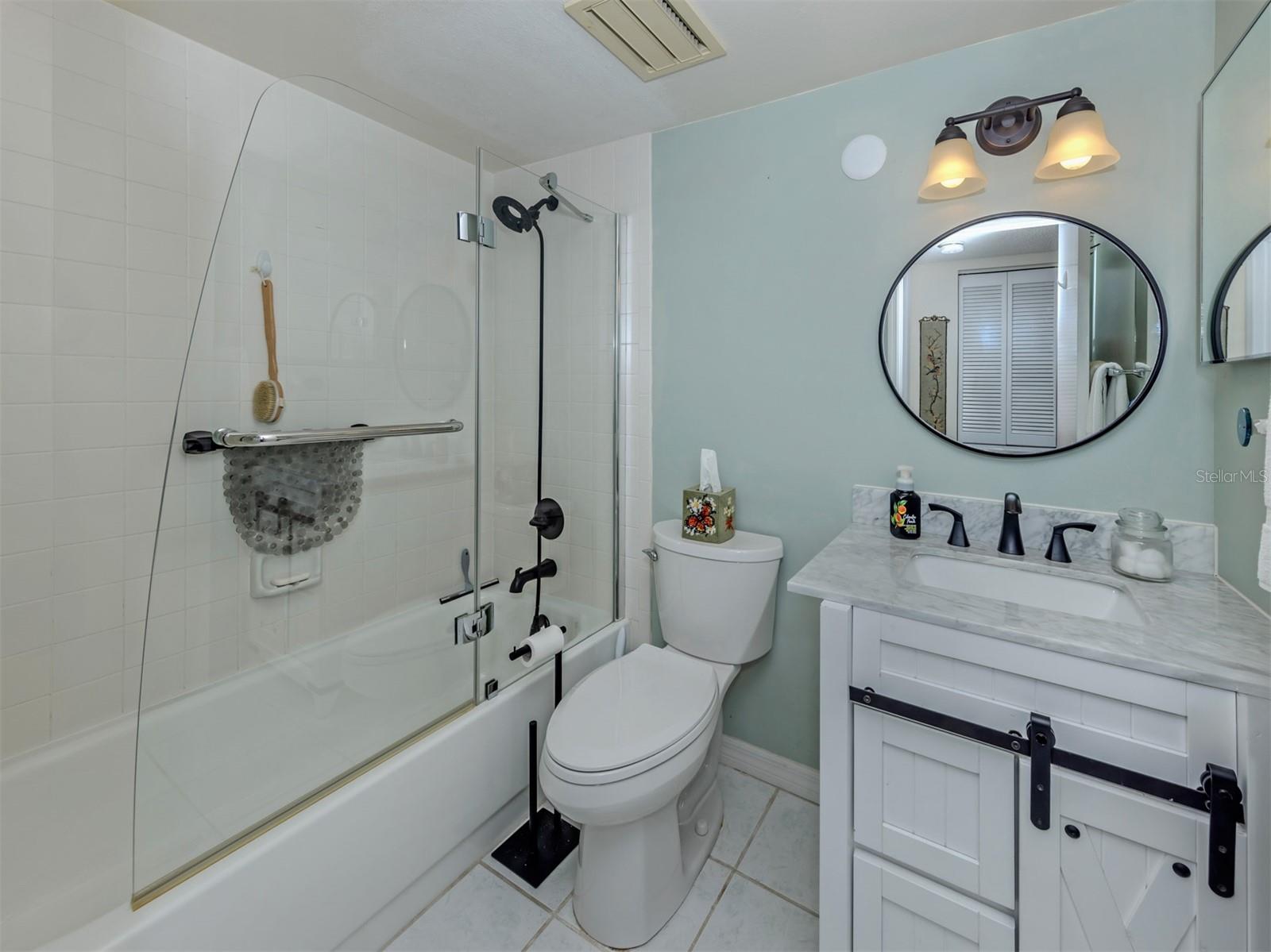 404 CERROMAR CIRCLE N, #212, Venice, FL 34293