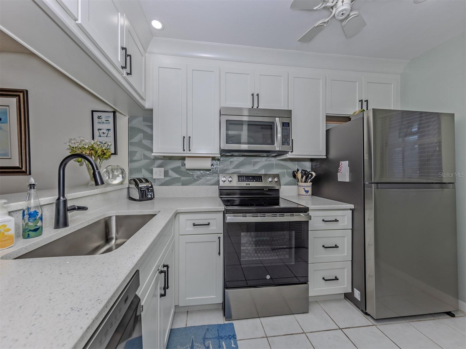 404 CERROMAR CIRCLE N, #212, Venice, FL 34293