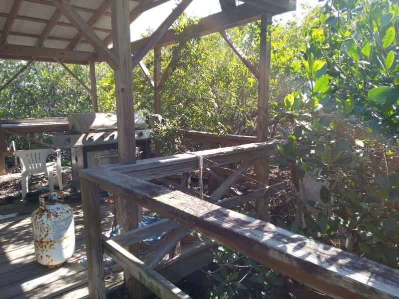 Island Hut