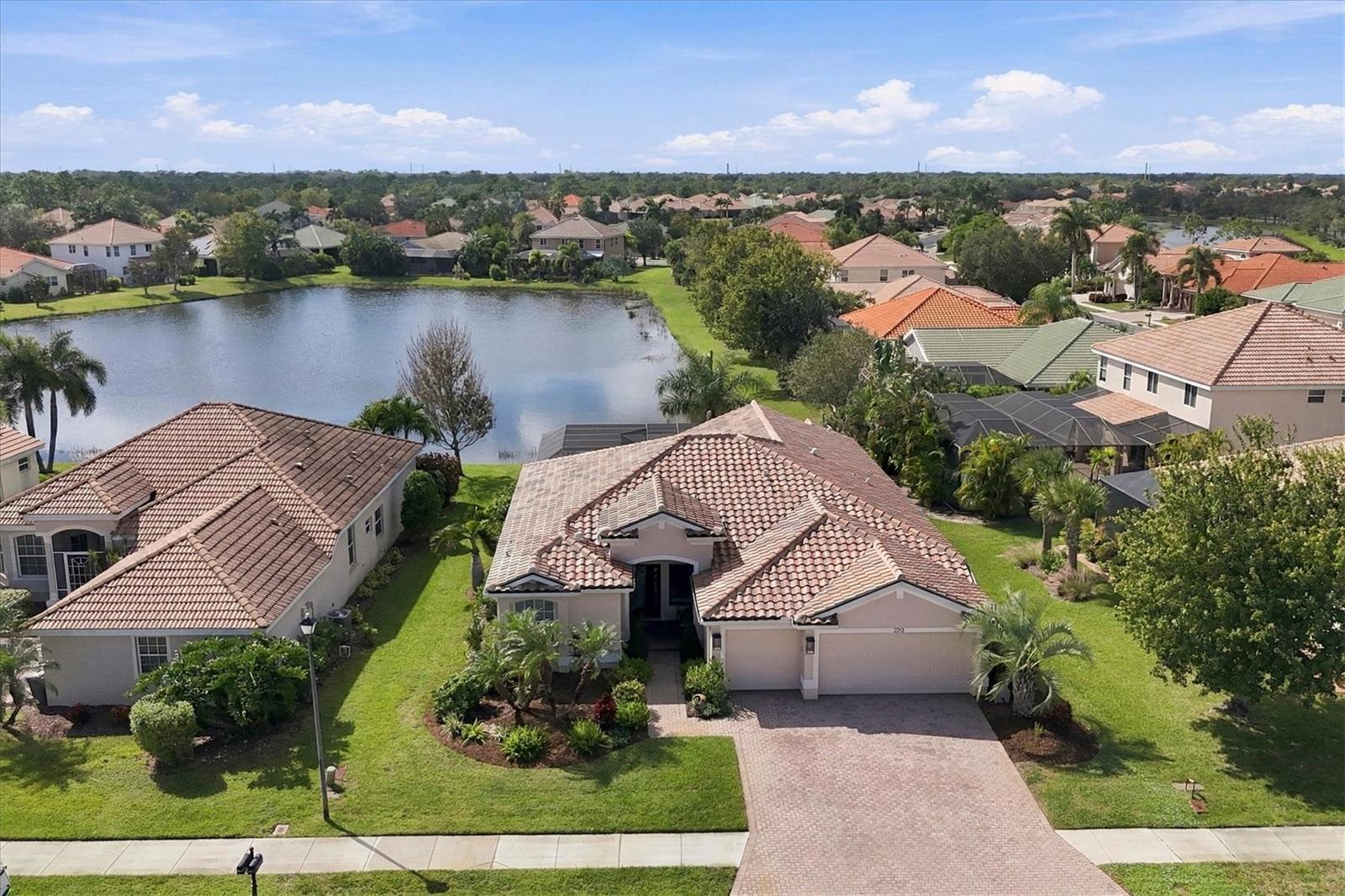 2213 MESIC HAMMOCK WAY, Venice, FL 34292 2213 MESIC HAMMOCK WAY, Venice, FL 34292