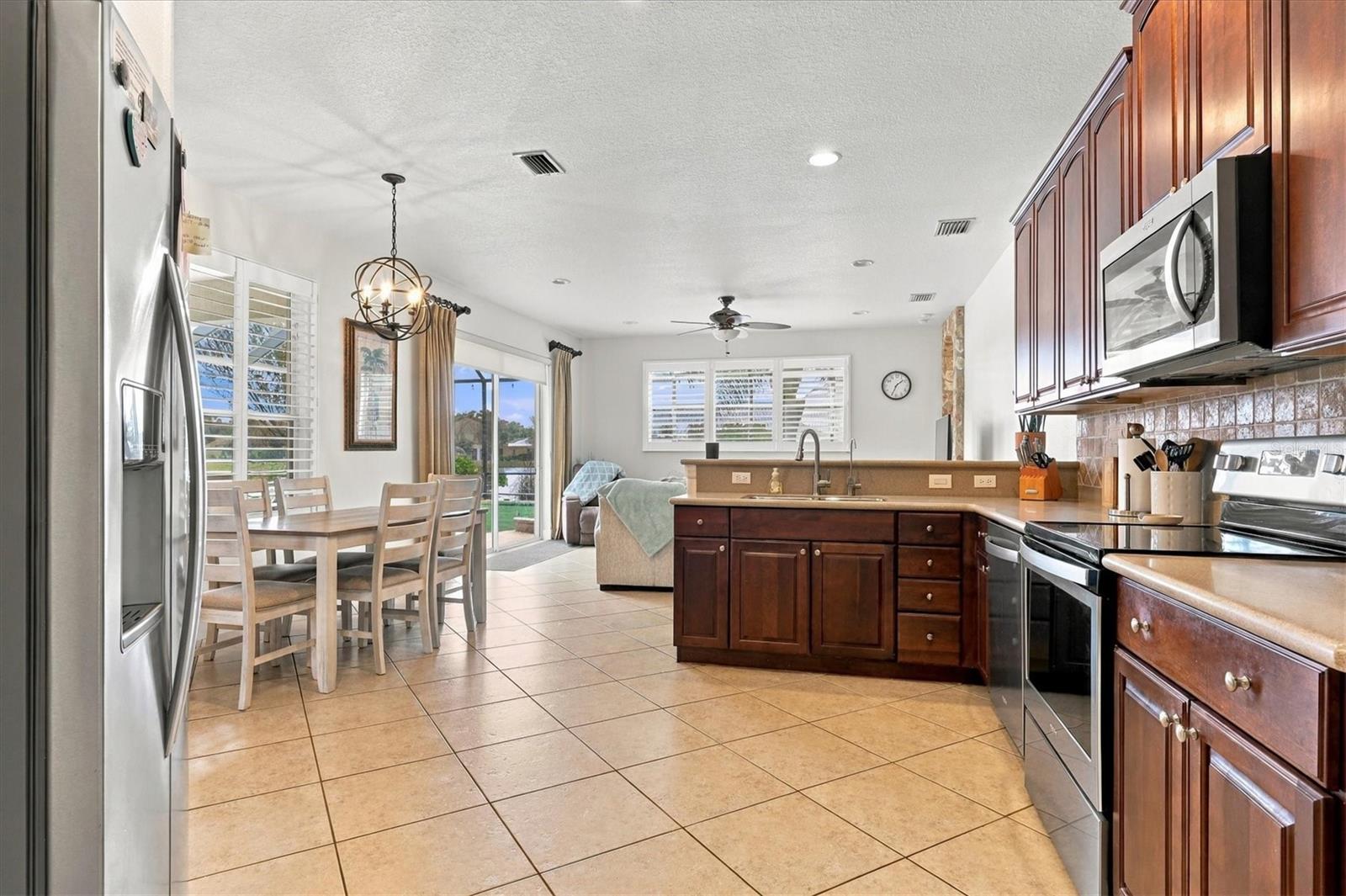 2213 MESIC HAMMOCK WAY, Venice, FL 34292