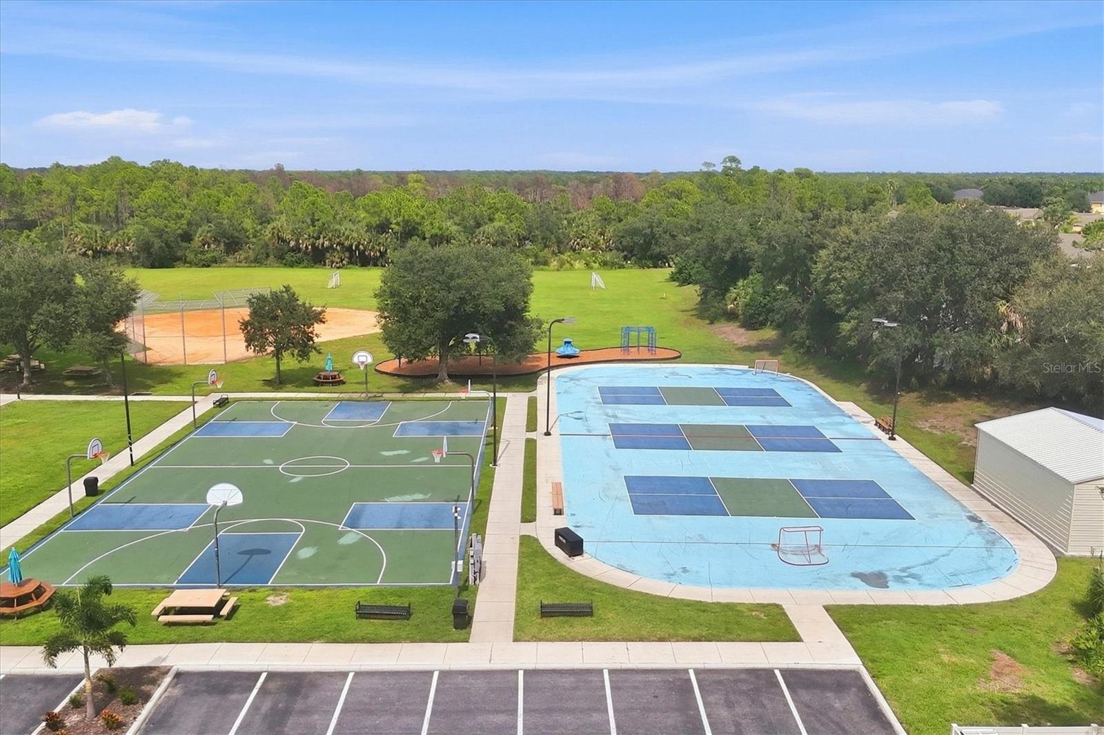2213 MESIC HAMMOCK WAY, Venice, FL 34292