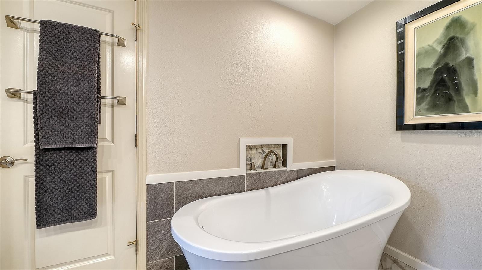 1568 VERMEER DRIVE, Nokomis, FL 34275