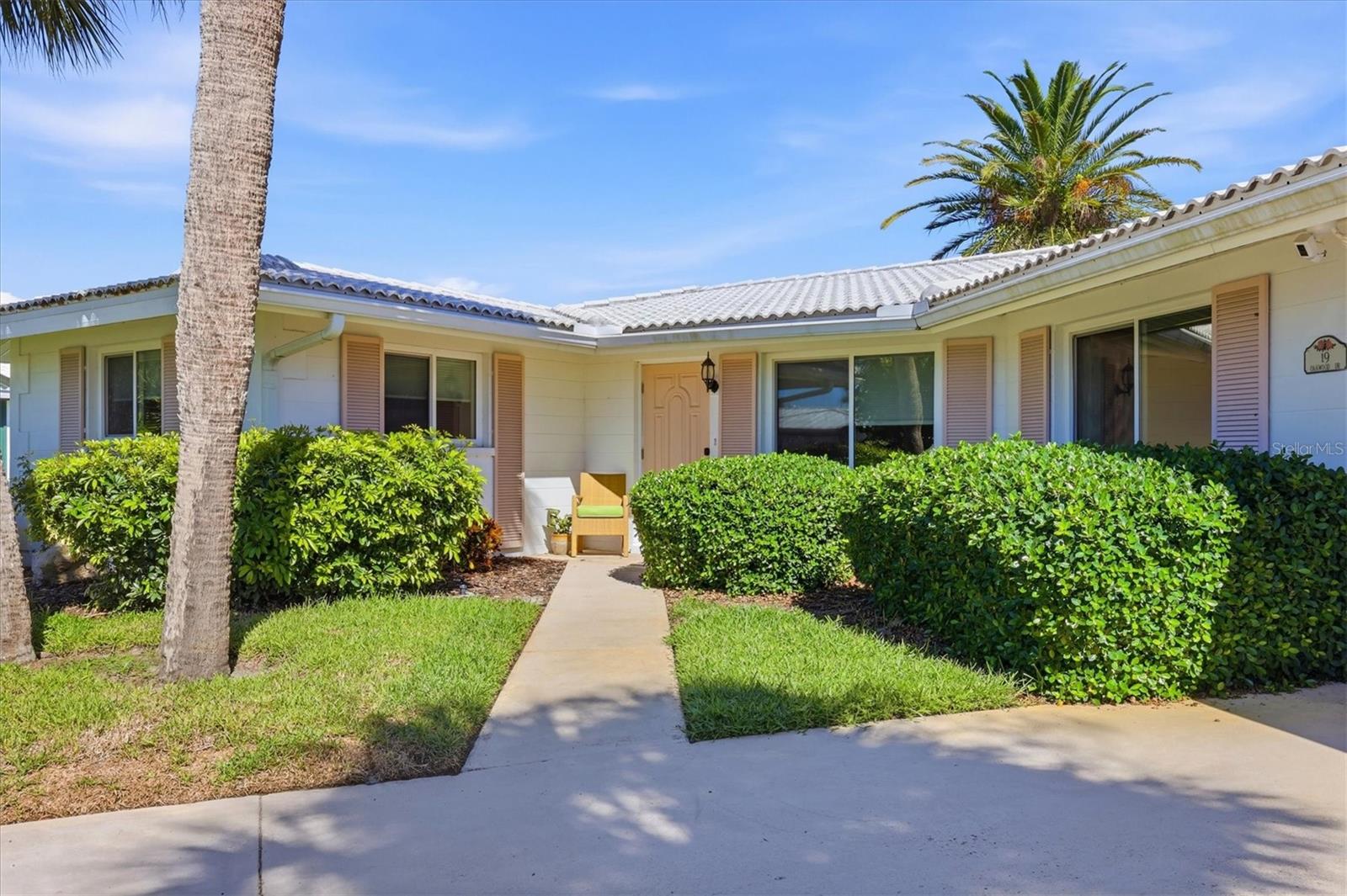 19 OAKWOOD DRIVE N, Englewood, FL 34223