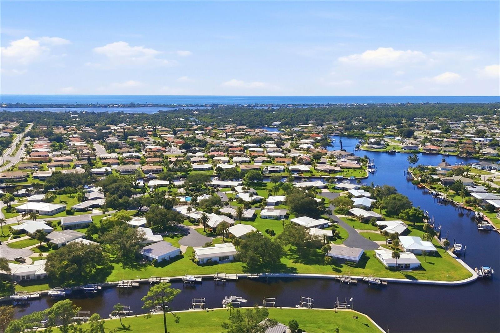 19 OAKWOOD DRIVE N, Englewood, FL 34223