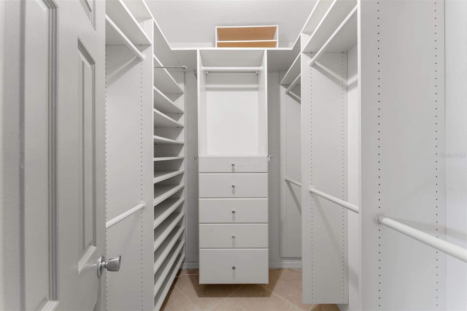 Custom closet