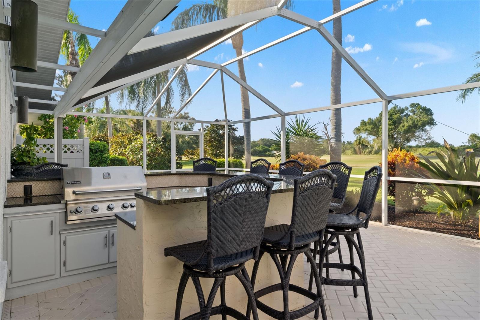 Outdoor bar with granite countertop