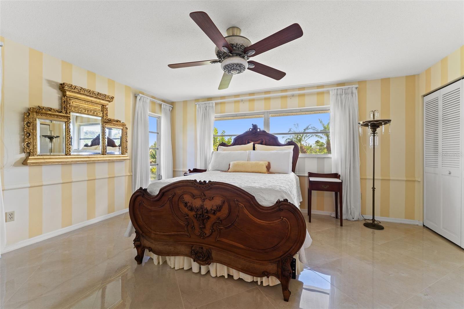 Guest bedroom