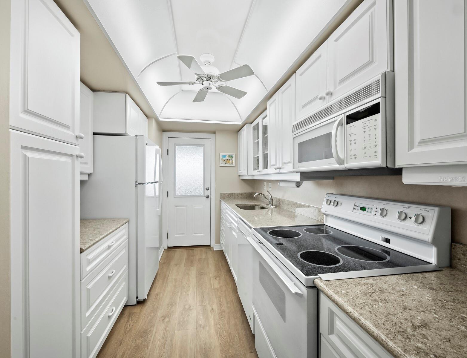 Kitchen with private secondary entrance