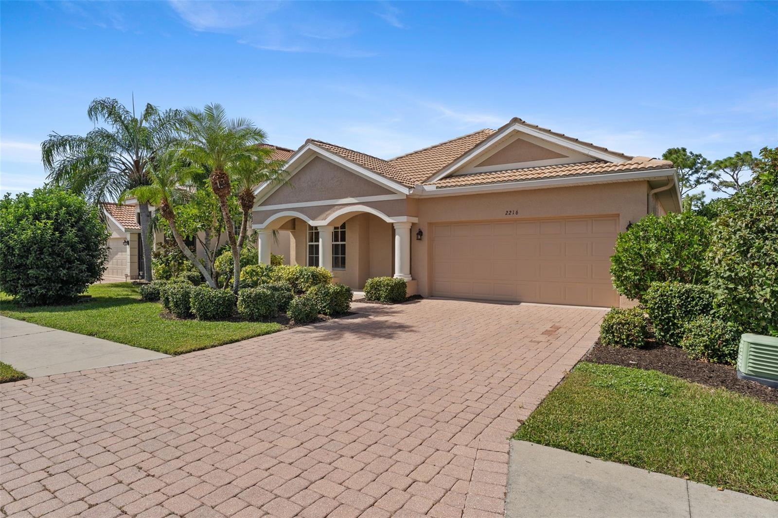 Mature trimmed landscaping