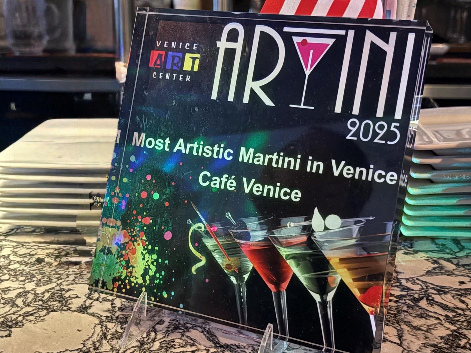 Venice Cafe has a great bar and live entertainment in the evenings