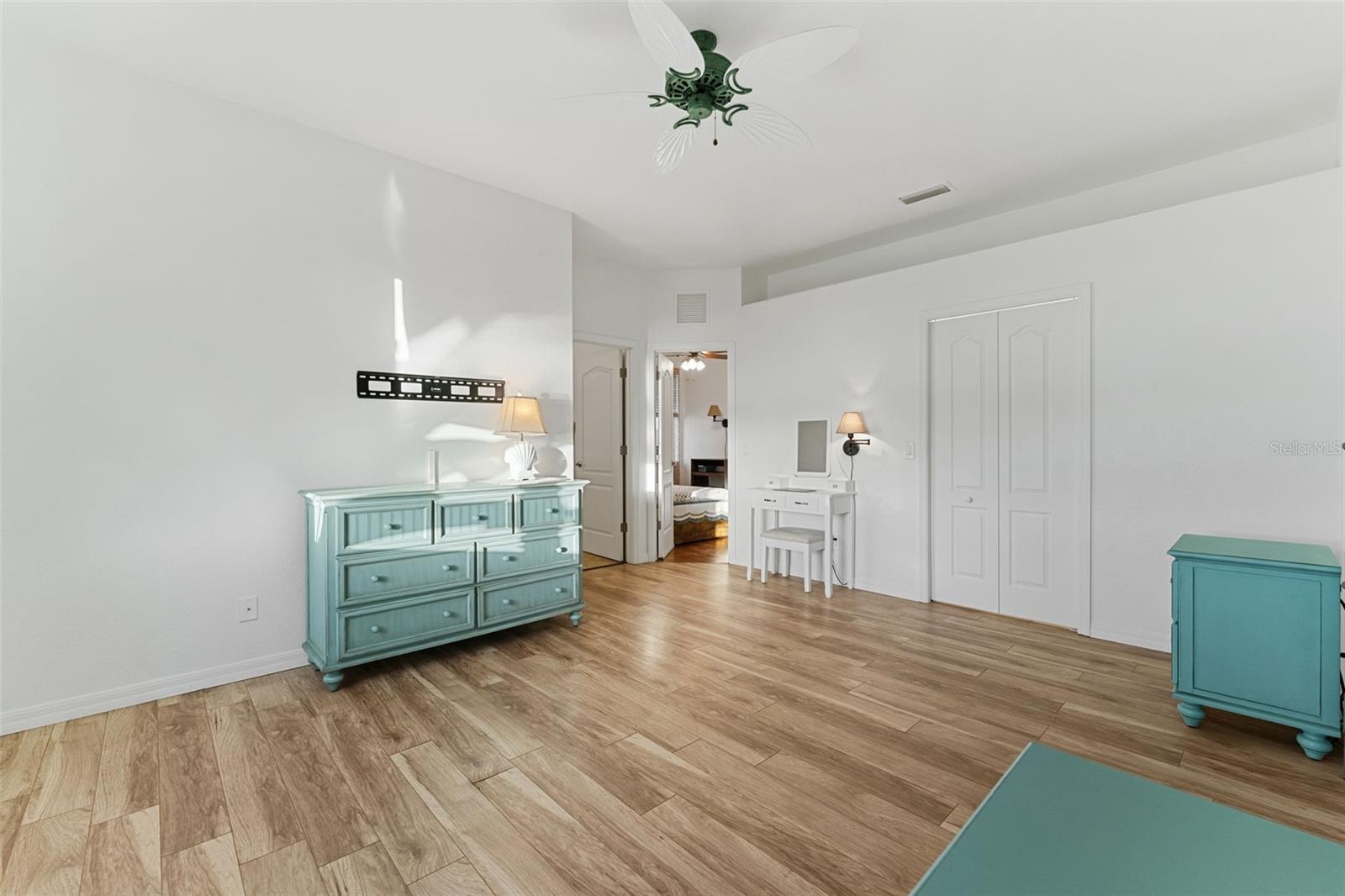 Primary Bedroom has en suite bathroom, walk-in closet and an adjoining room for den/study/nursery or 4th bedroom