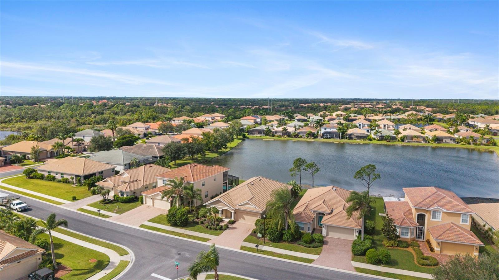 Stoneybrook of Venice has lots of lakes and fishing is allowed on some of them