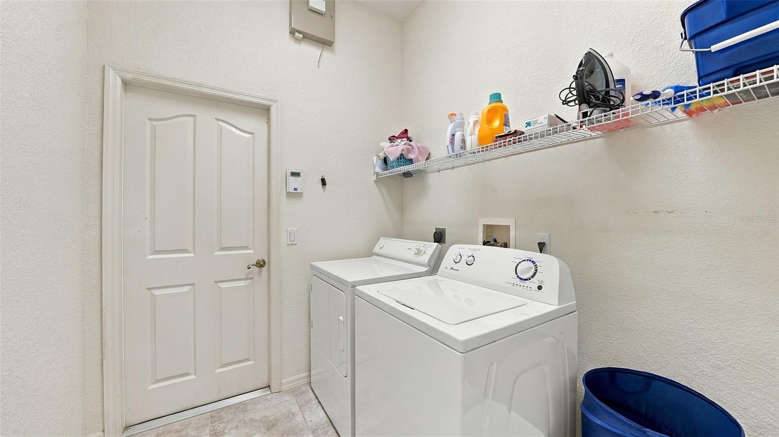 there is a utlitiy sink in the garage