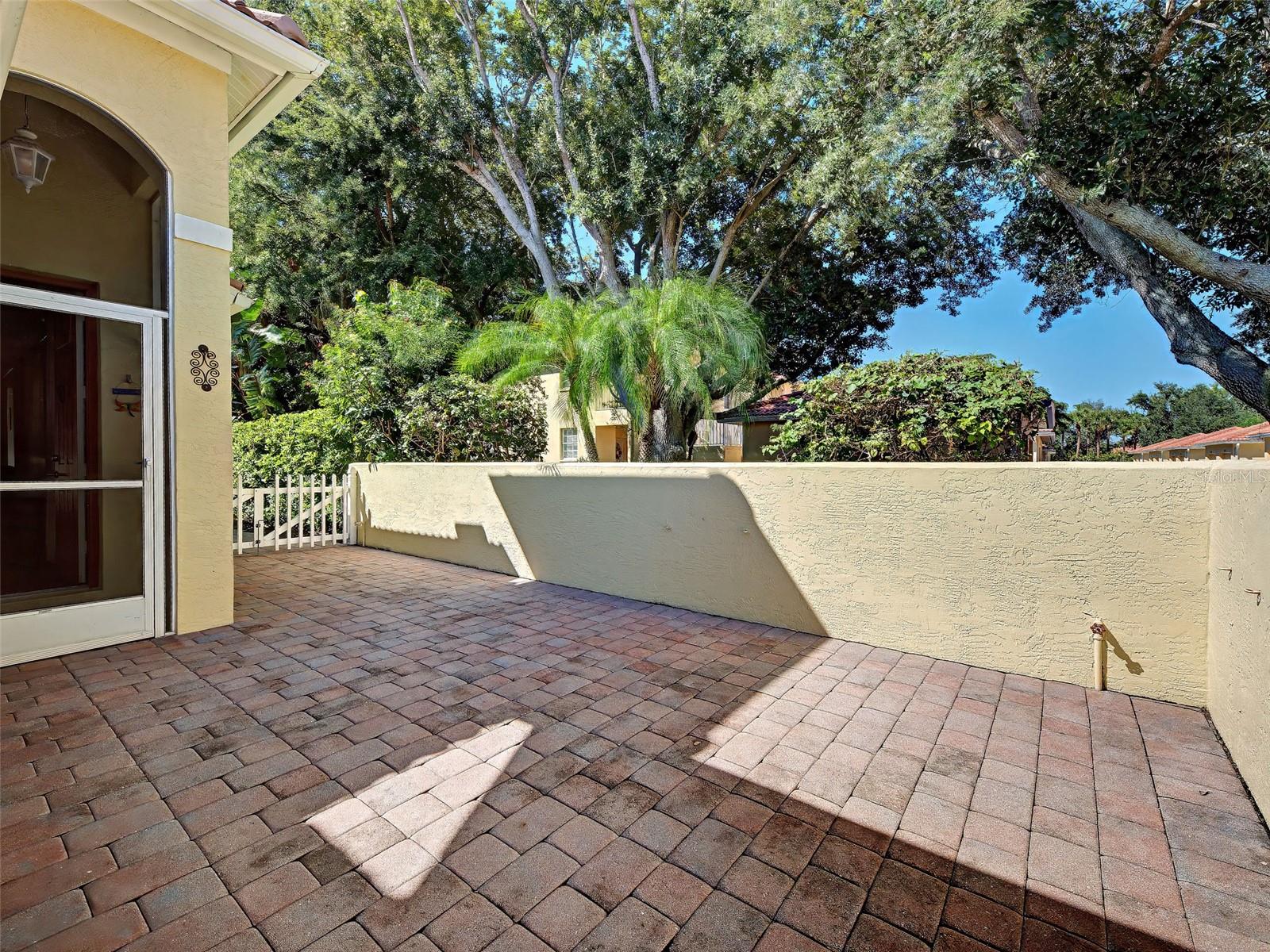 251 VISTA DEL LAGO WAY, Venice, FL 34292