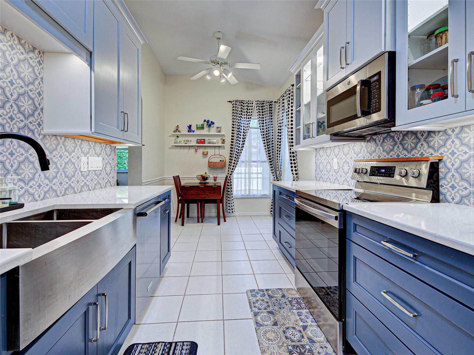 251 VISTA DEL LAGO WAY, Venice, FL 34292