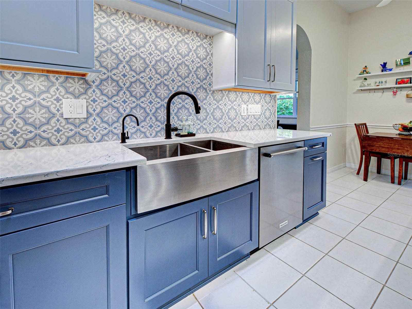 251 VISTA DEL LAGO WAY, Venice, FL 34292