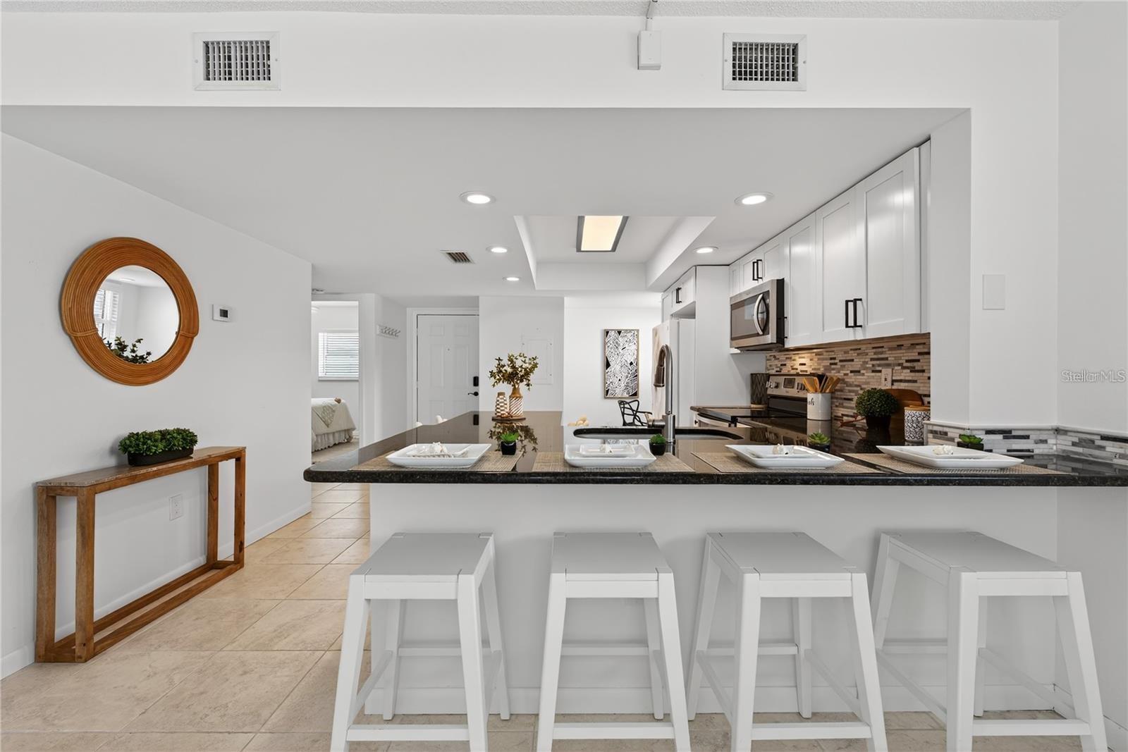 Breakfast Bar with Seating for Four Breakfast Bar with Seating for Four
