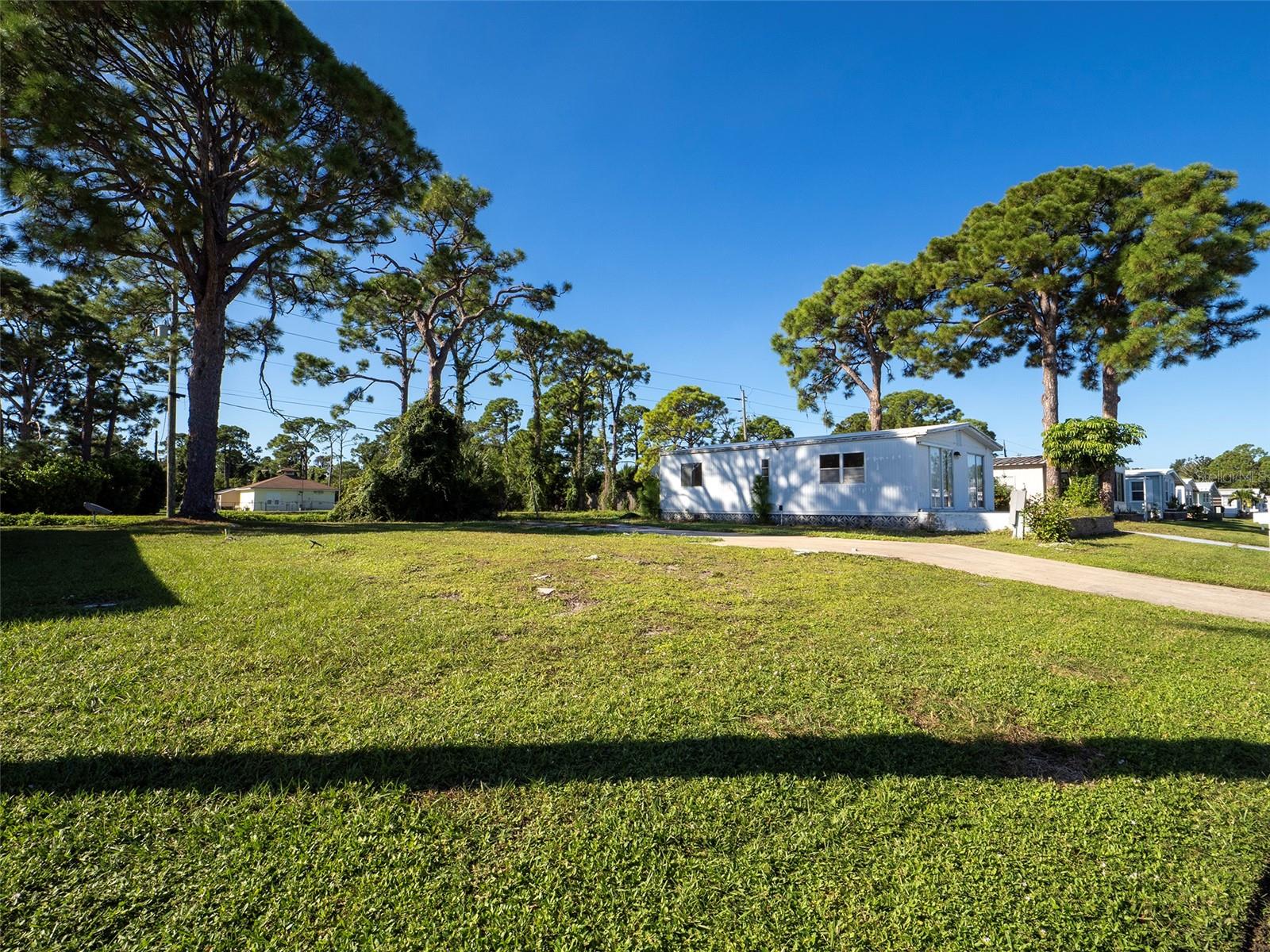 181 S FIJI CIRCLE, Englewood, FL 34223