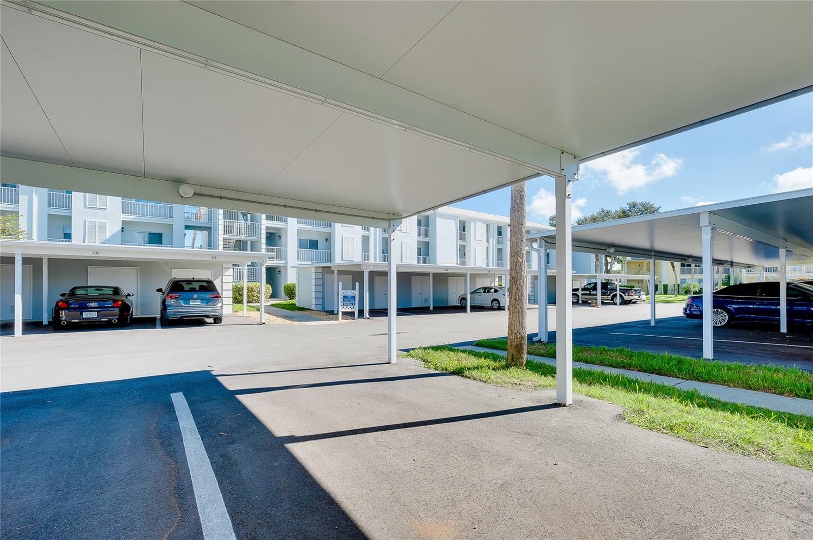 408 CERROMAR CIRCLE S, #132, Venice, FL 34293