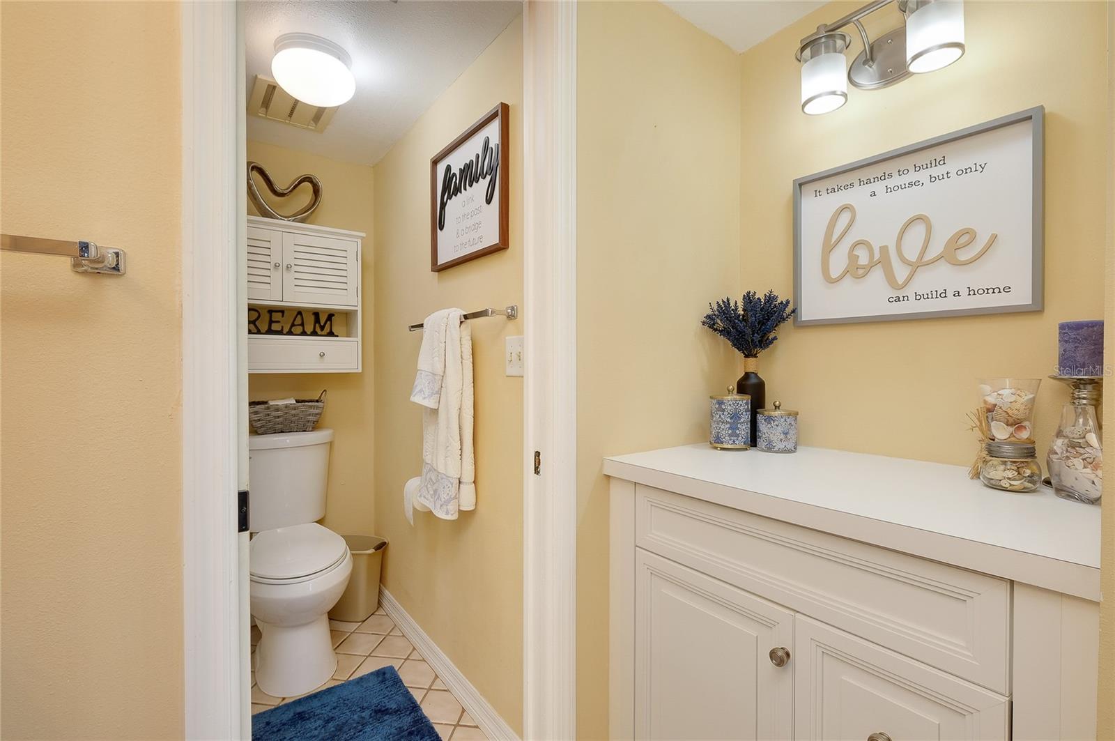 408 CERROMAR CIRCLE S, #132, Venice, FL 34293