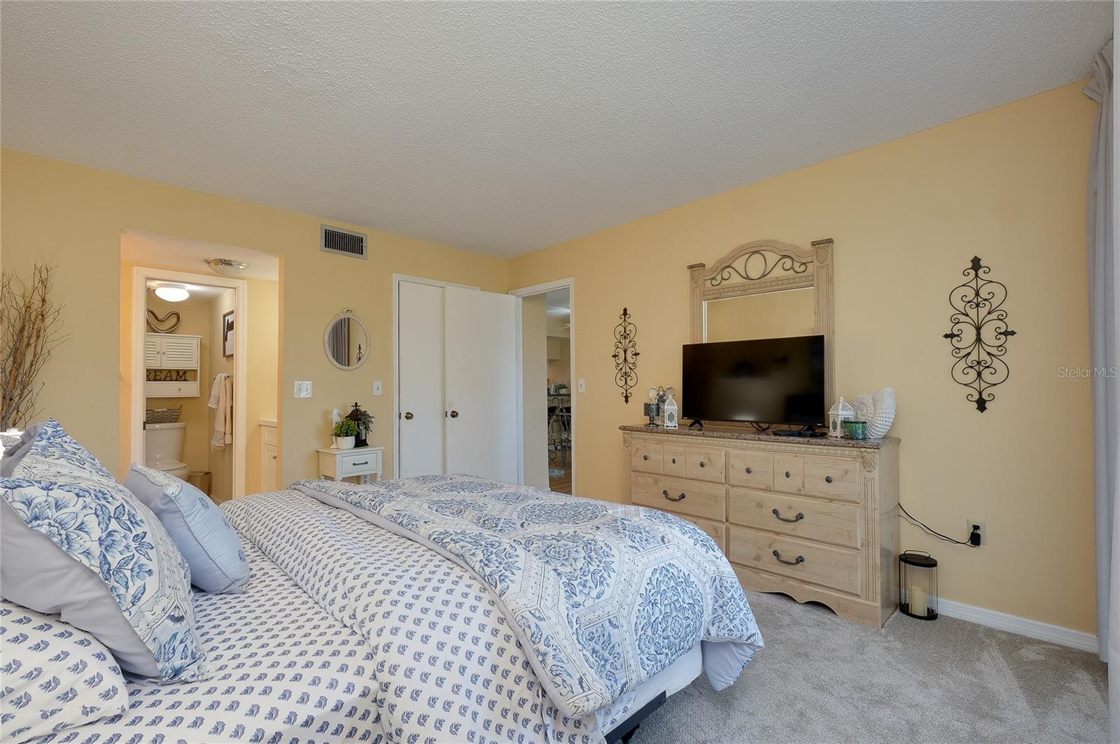 408 CERROMAR CIRCLE S, #132, Venice, FL 34293