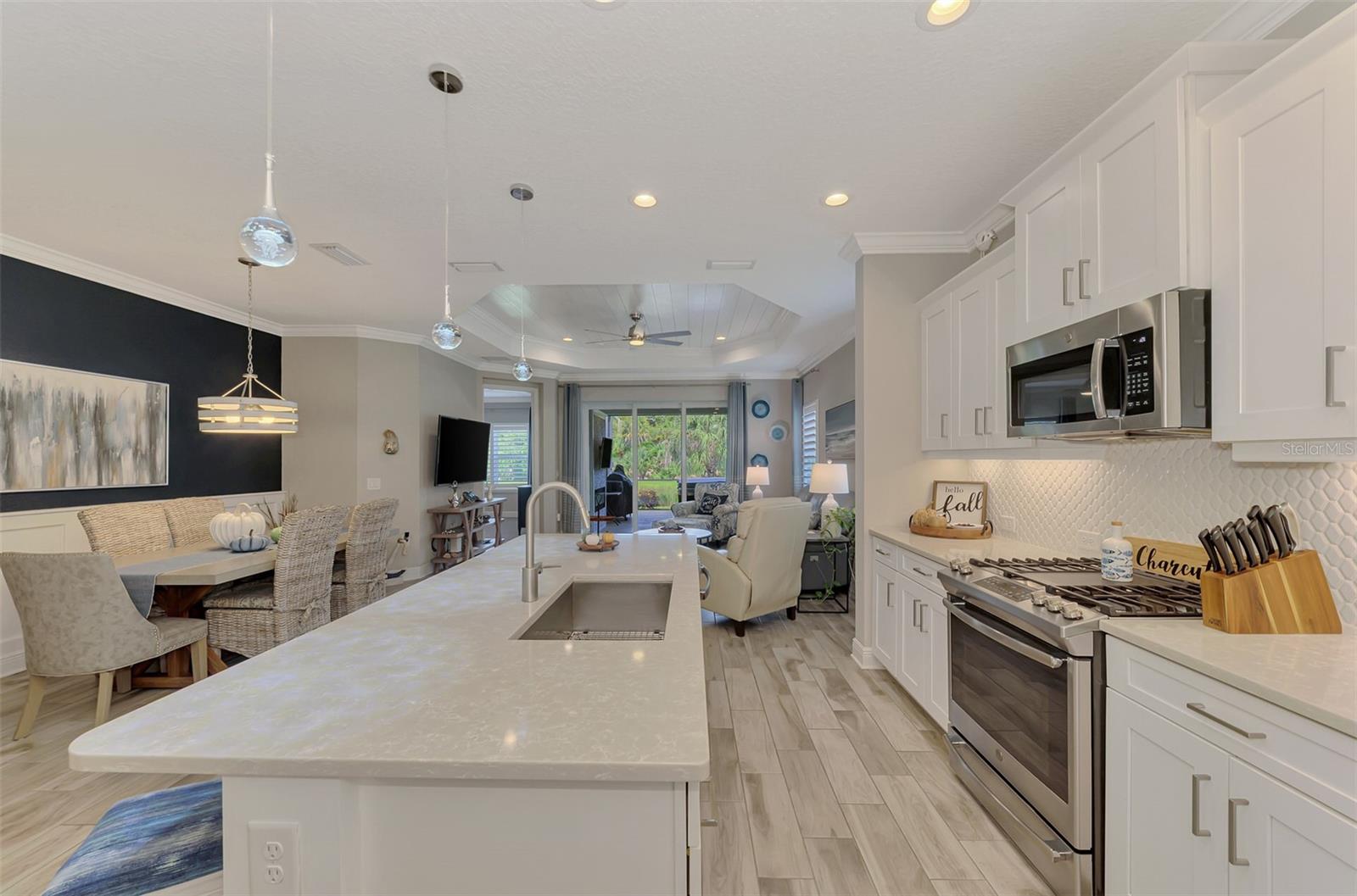 12404 PALATKA DRIVE, Venice, FL 34293