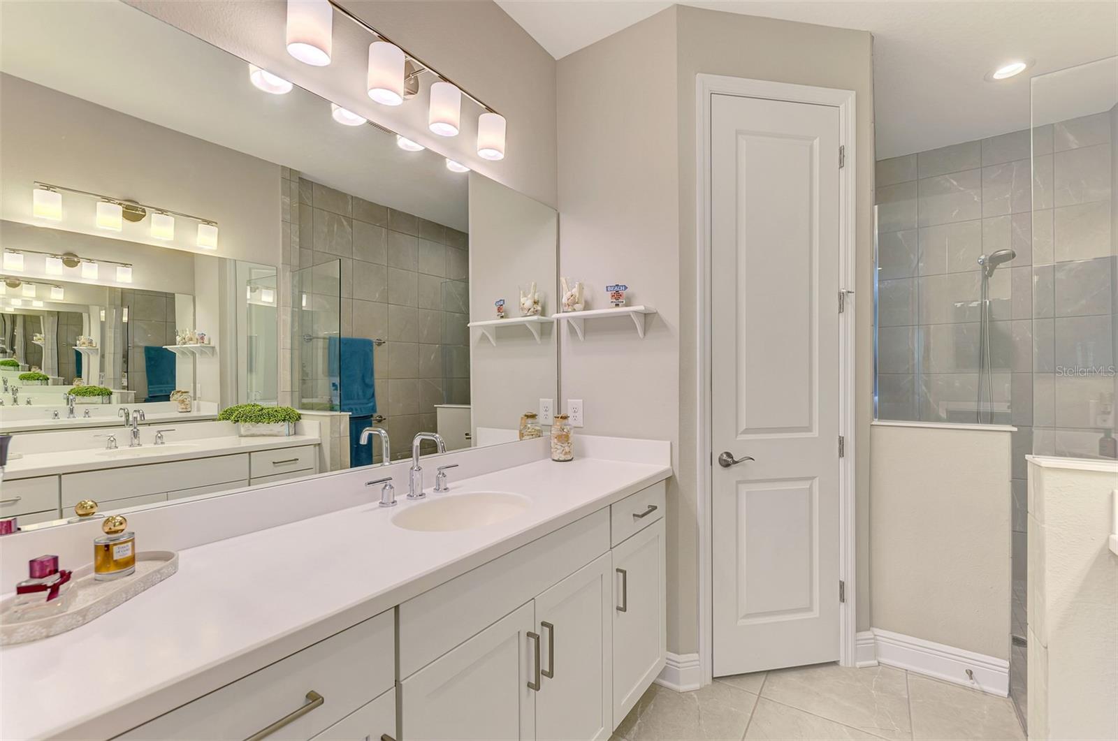 12404 PALATKA DRIVE, Venice, FL 34293