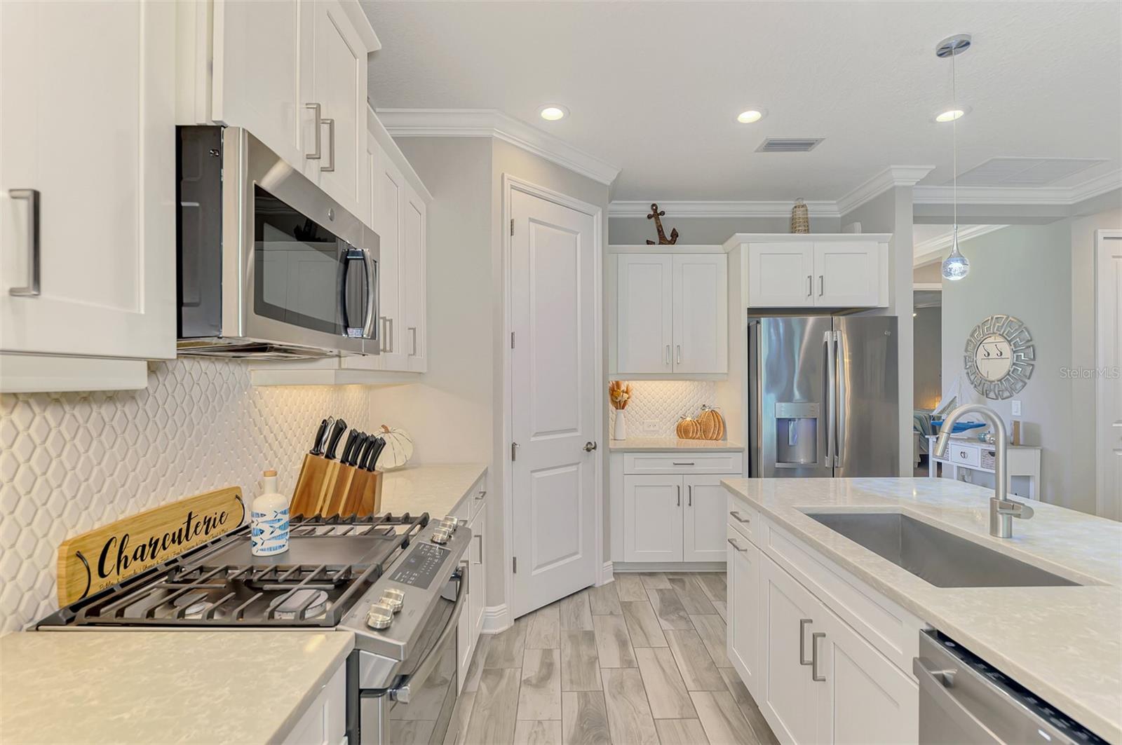 12404 PALATKA DRIVE, Venice, FL 34293