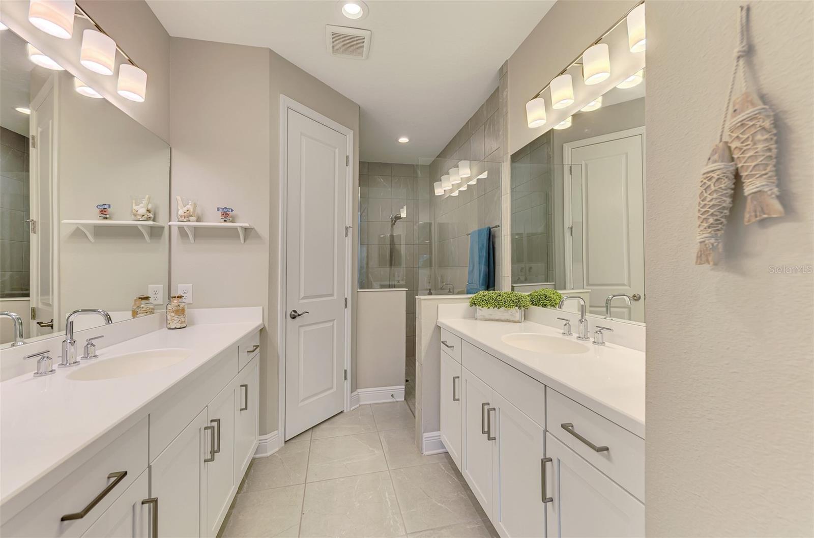 12404 PALATKA DRIVE, Venice, FL 34293