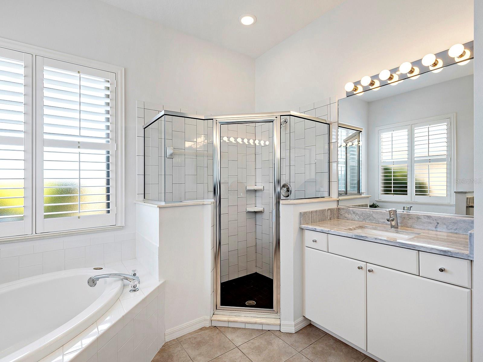 202 RIO TERRA, Venice, FL 34285