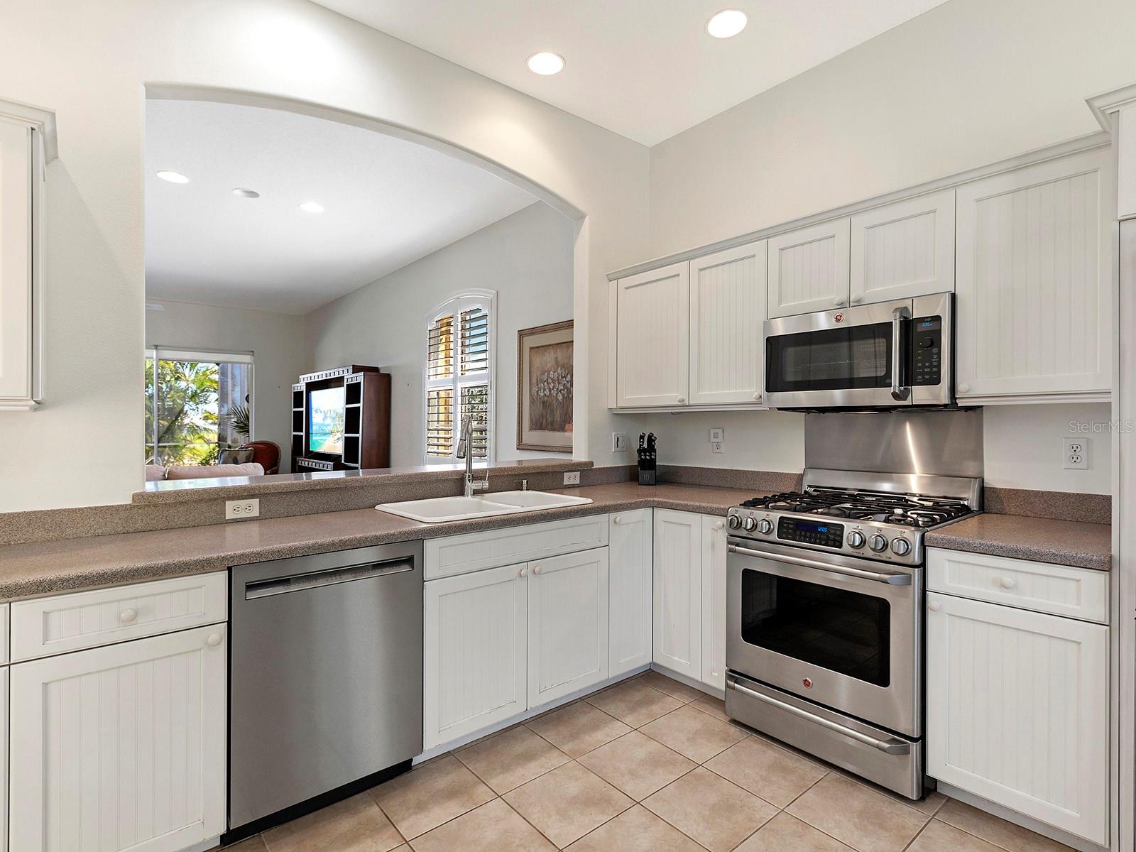 202 RIO TERRA, Venice, FL 34285