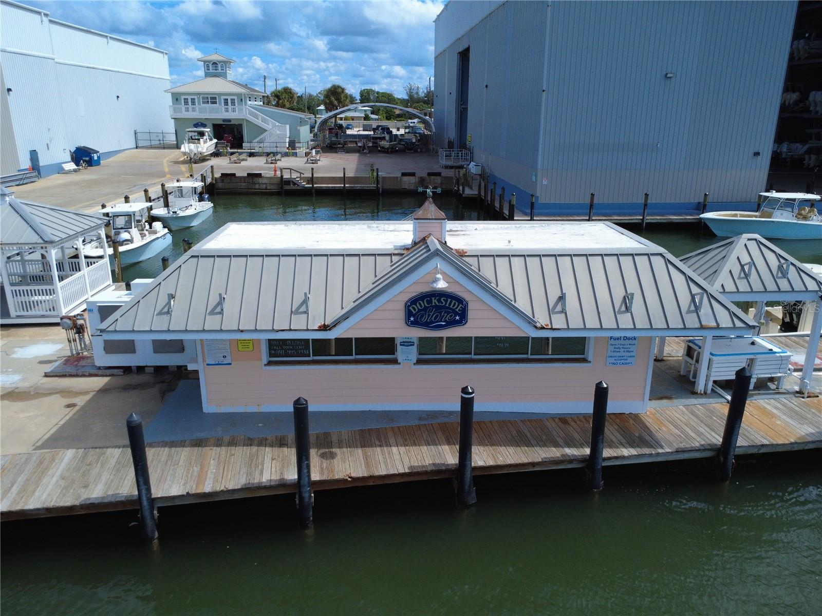 100 CIRCUIT ROAD, #N108, Nokomis, FL 34275