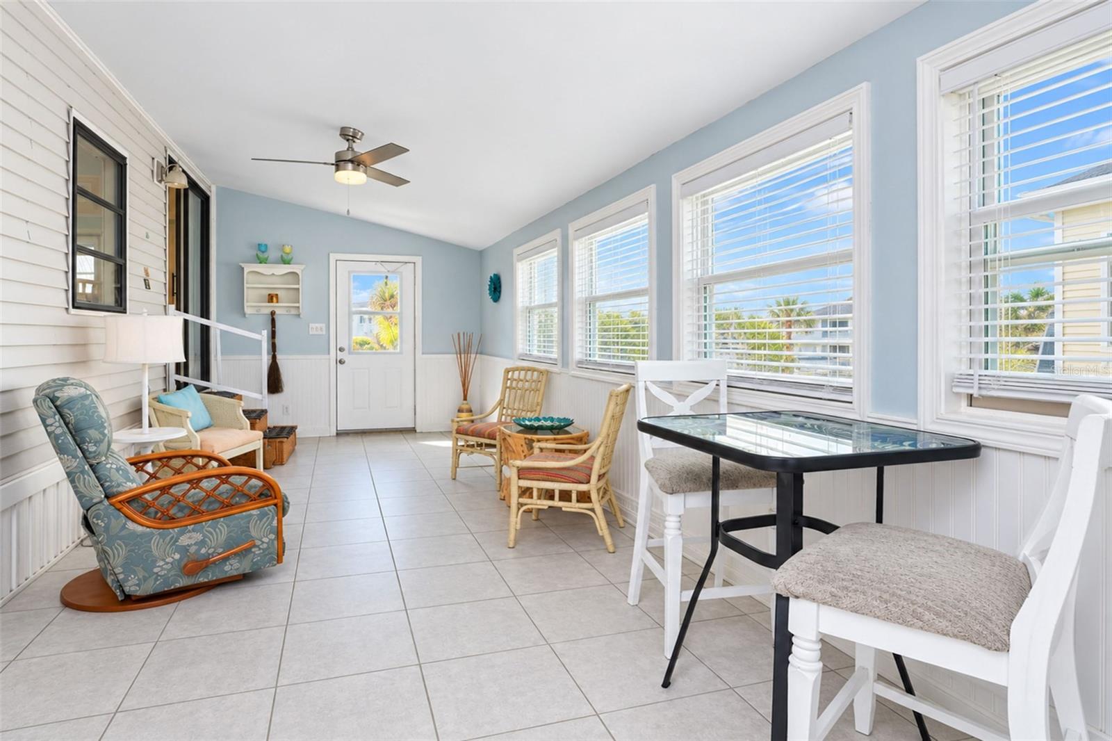 3 season room with tons of natural light