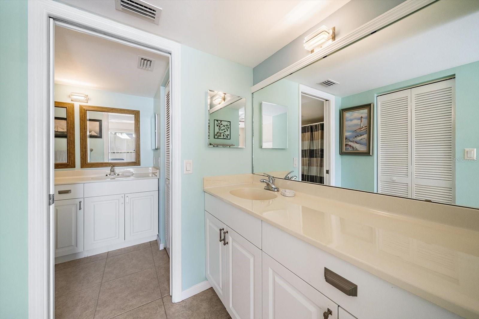 439 CERROMAR LANE, #410, Venice, FL 34293