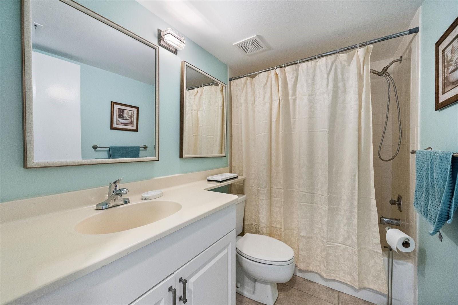 439 CERROMAR LANE, #410, Venice, FL 34293