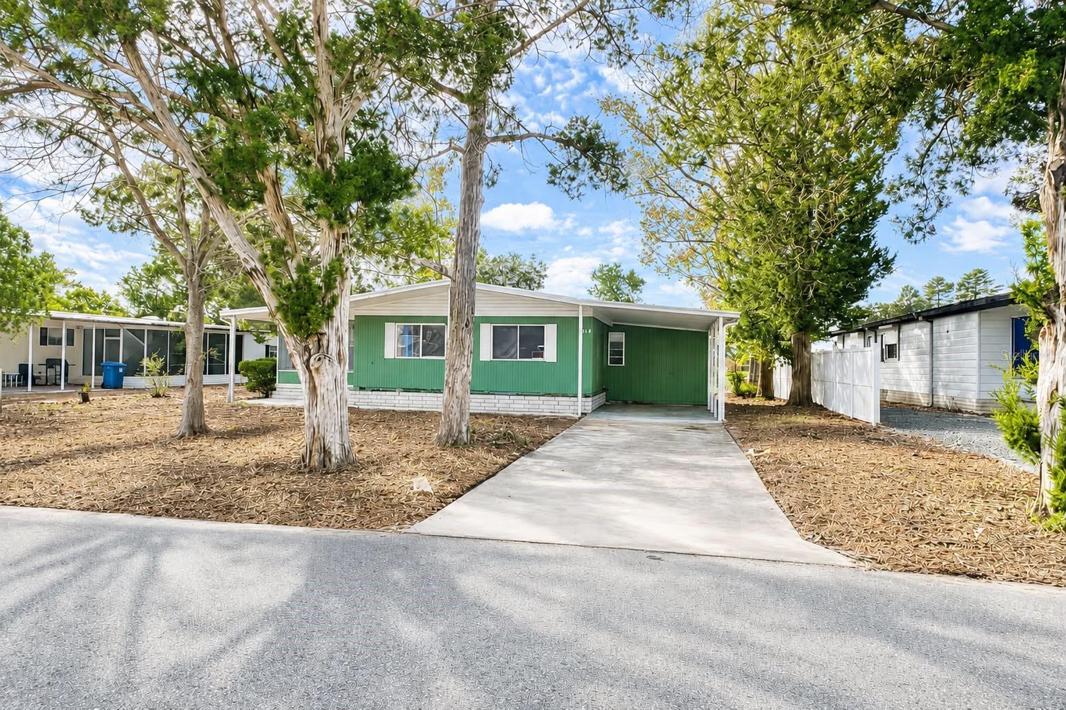 9330 SALISBURY DRIVE, Brooksville, FL 34613 9330 SALISBURY DRIVE, Brooksville, FL 34613