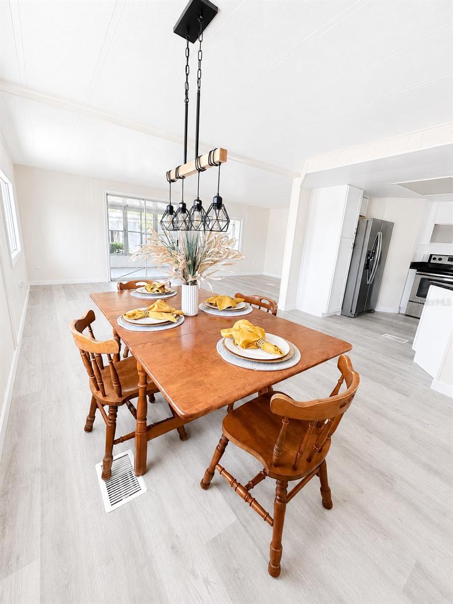 9330 SALISBURY DRIVE, Brooksville, FL 34613 9330 SALISBURY DRIVE, Brooksville, FL 34613