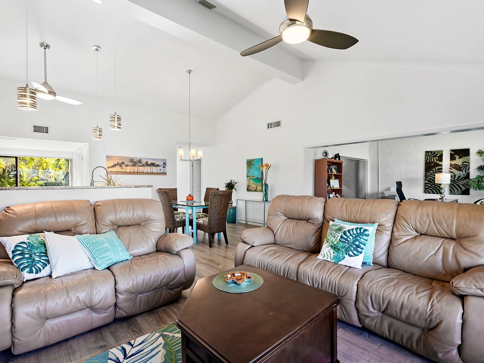 758 SARABAY ROAD, #5, Osprey, FL 34229