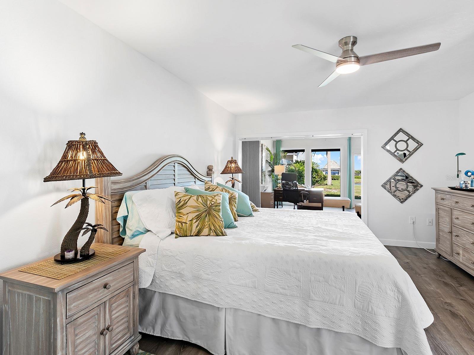 758 SARABAY ROAD, #5, Osprey, FL 34229