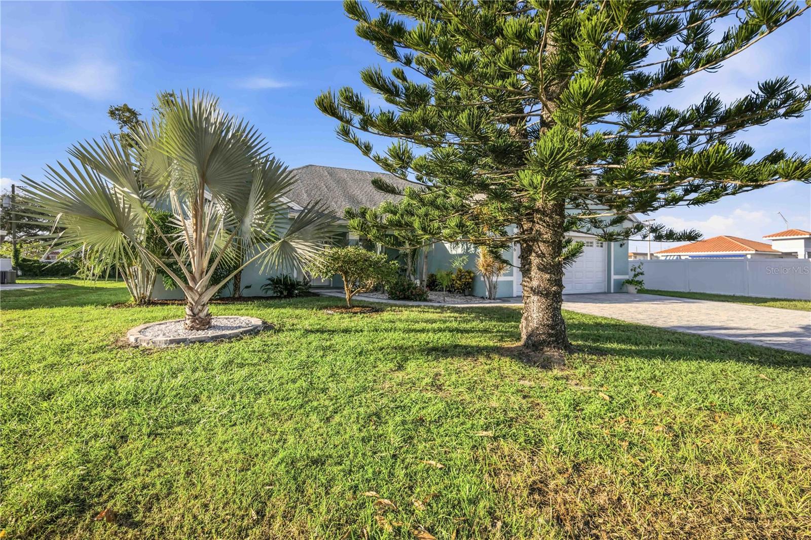 716 LAUREL AVENUE, Venice, FL 34285