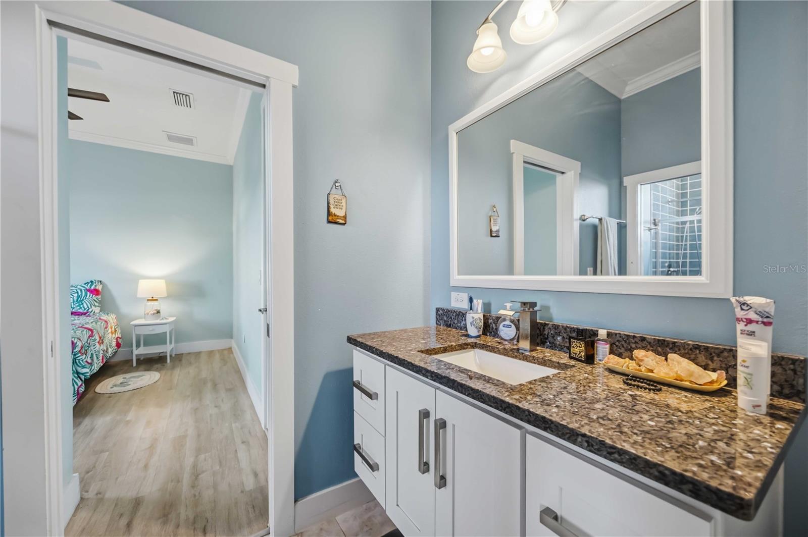 716 LAUREL AVENUE, Venice, FL 34285