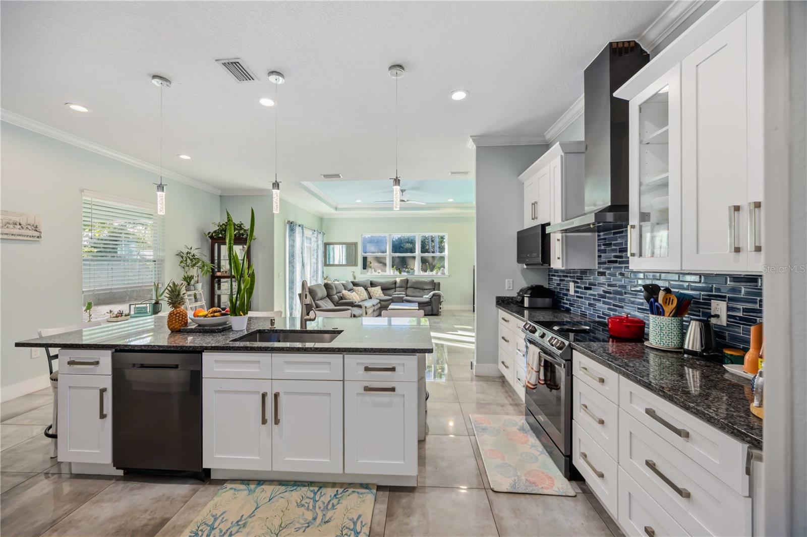 716 LAUREL AVENUE, Venice, FL 34285