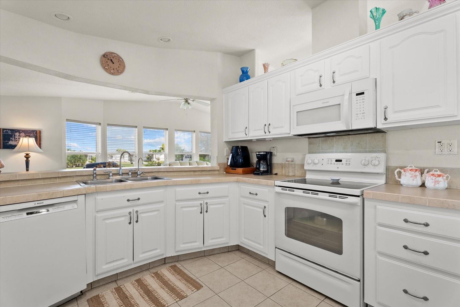 636 BLACKBURN BOULEVARD, North Port, FL 34287